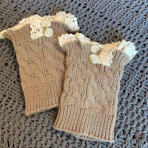Adorable sweater crochet knit boot / leg warmers